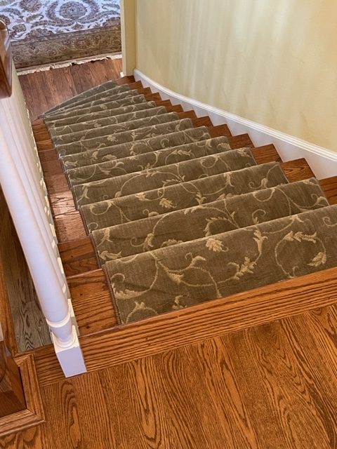 Gorgeous new runner for stairway