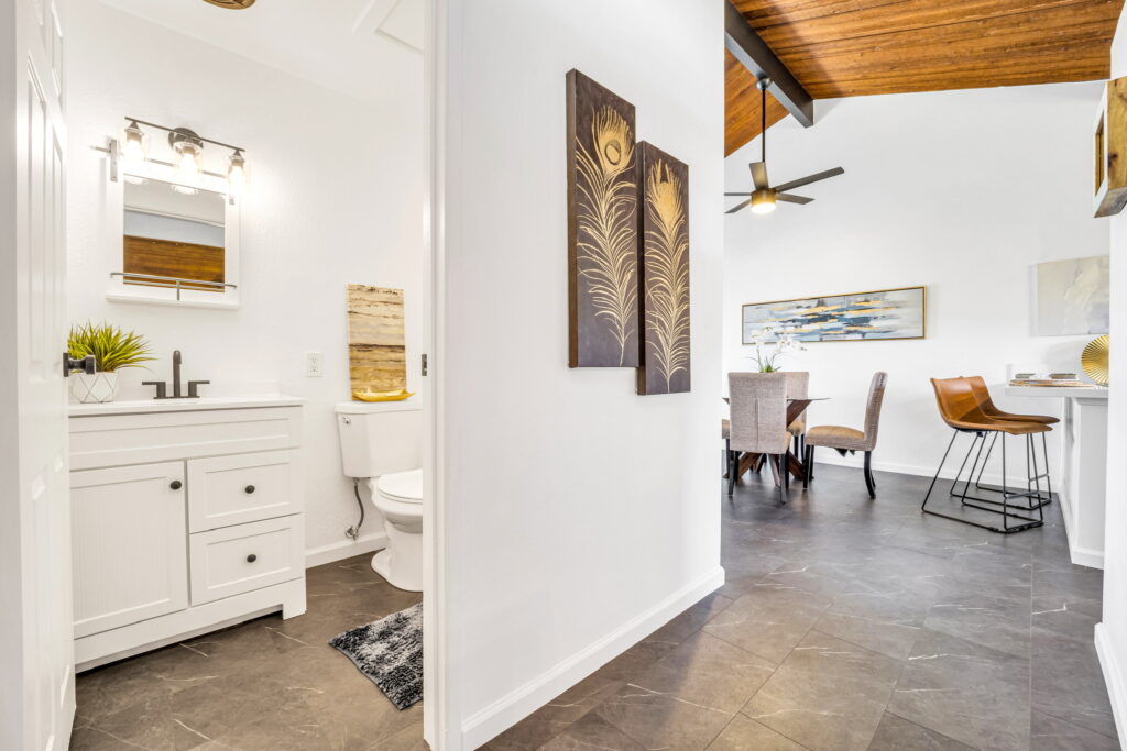 Ceramic Tiles in Ada, MI from DeGraaf Interiors